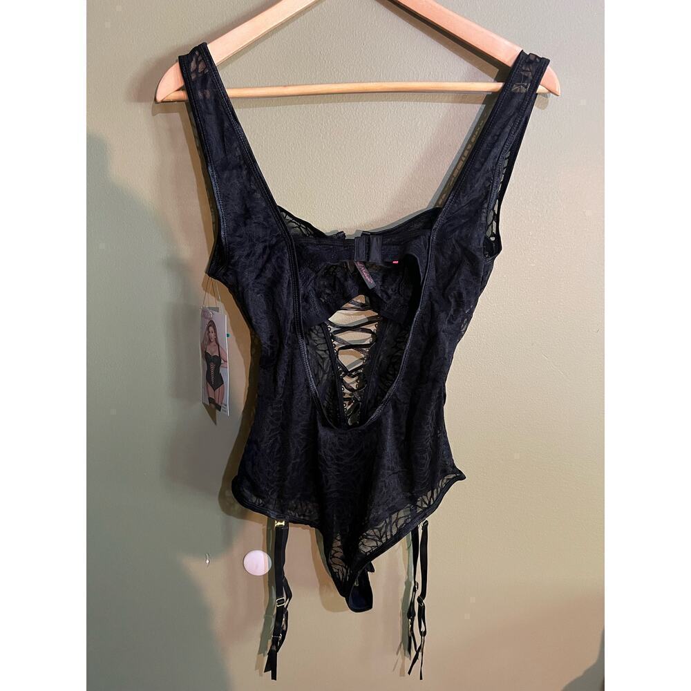 Seven till‎ midnight, rose pattern, lace lingerie with thong back 1X-2X NWT